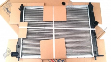 Радиатор охлаждения Ланос, Нубира (без кондиционера) NISSENS 61644 (фото 1)