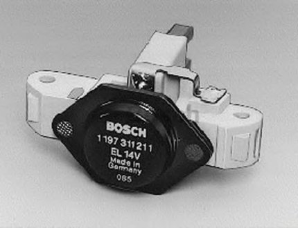 Электрорегулятор напряжения генератора Bosch 1197311213 (фото 1)
