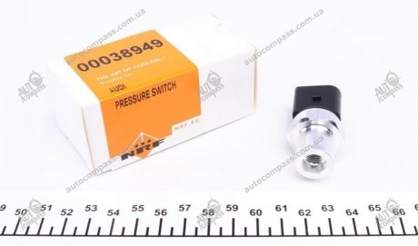 Датчик тиску кондиціонера AUDI A4/A5/A6/A7/A8/Q5/R8 04- (вир-во) NRF 38949 (фото 1)