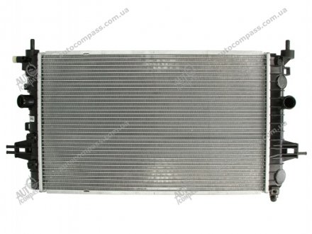 Радиатор охлаждения двигателя NISSENS 63028A (фото 1)