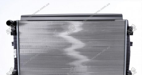 Радиатор системы охлаждения Valeo 735558 (фото 1)