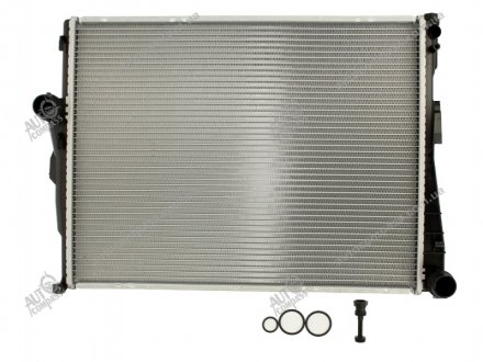 Радиатор охлаждения БМВ 3 (е46) NISSENS 60784A (фото 1)