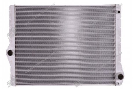 Радиатор системы охлаждения NISSENS 60776 (фото 1)