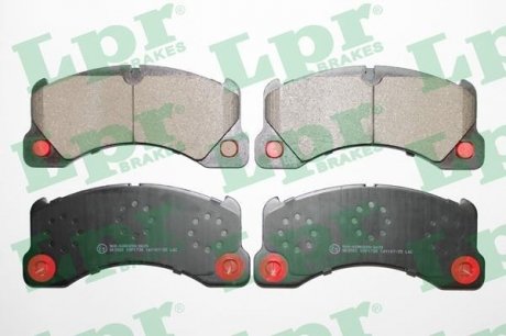 Тормозные колодки дисковые LPR 05P1738