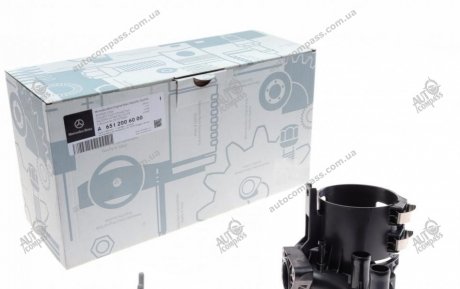 Зєднувач системи охолождення з корпусом паливного фільтра MERCEDES 6512006000 (фото 1)
