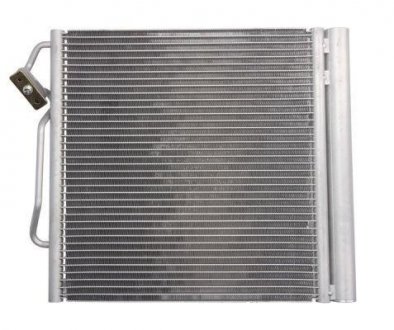 Радиатор кондиціонера THERMOTEC KTT110426 (фото 1)