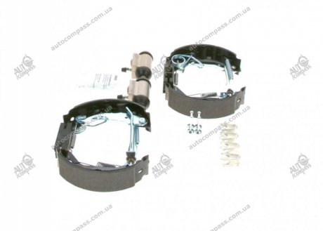 Гальмівні колодки задние MB W168 Bosch 0204114607 (фото 1)