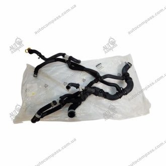 Патрубок с-ми охолодження Renault 215018402R